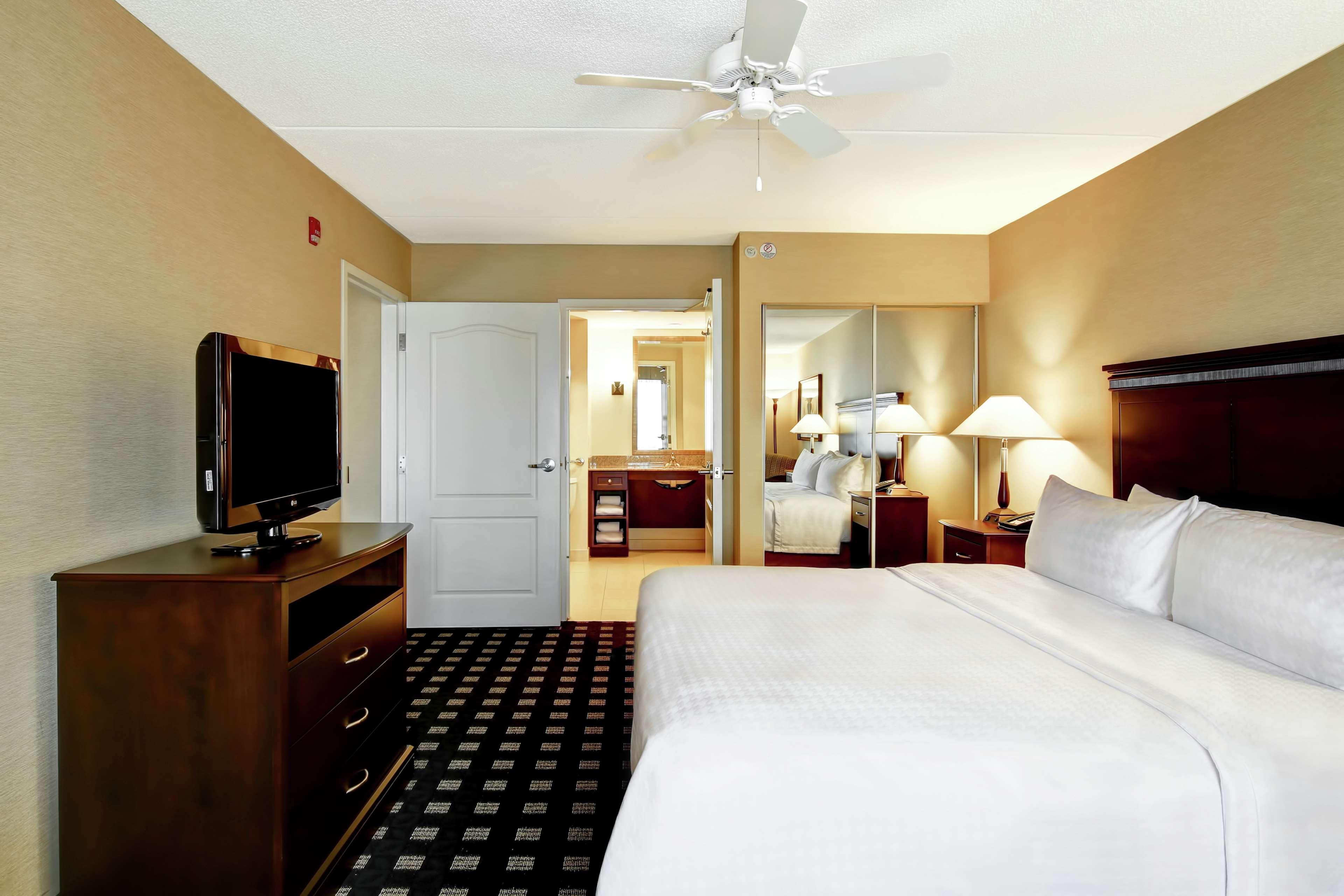 Homewood Suites By Hilton Toronto Airport Corporate Centre Ngoại thất bức ảnh