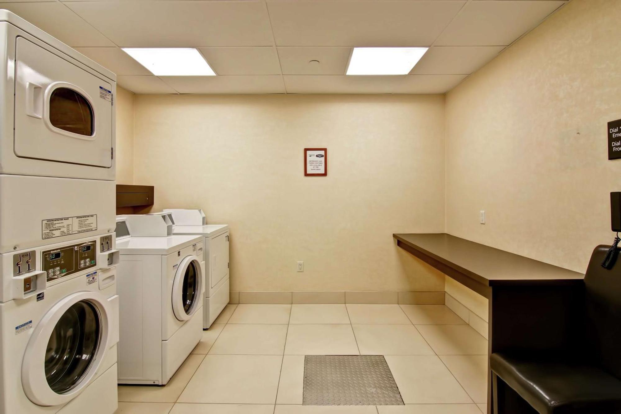 Homewood Suites By Hilton Toronto Airport Corporate Centre Ngoại thất bức ảnh